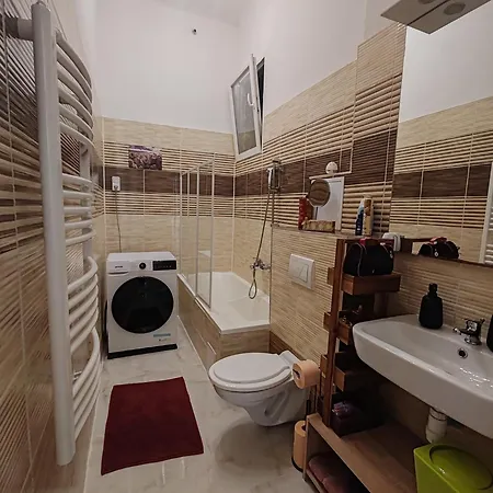Tatra6 Fourthfloor Apartment Budapest
