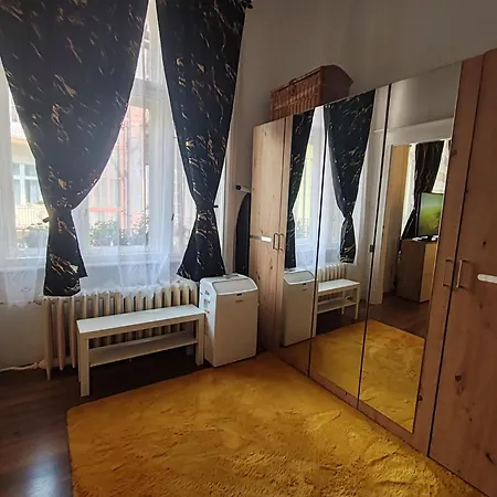 Tatra6 Fourthfloor * Budapest