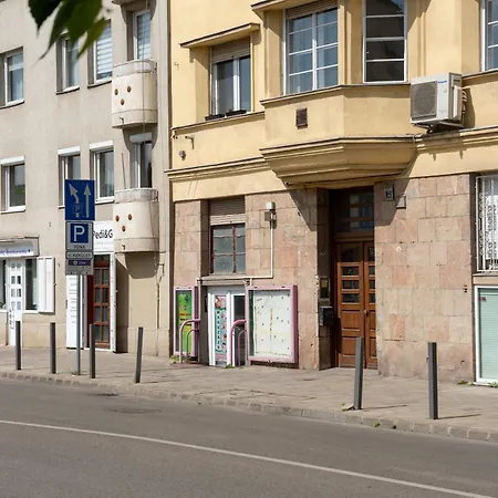 - Bright - Calm For Solo Travellers Apartment