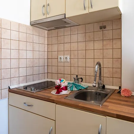 Apartment - Bright - Calm For Solo Travellers *