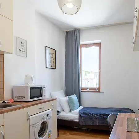 - Bright - Calm For Solo Travellers Budapest