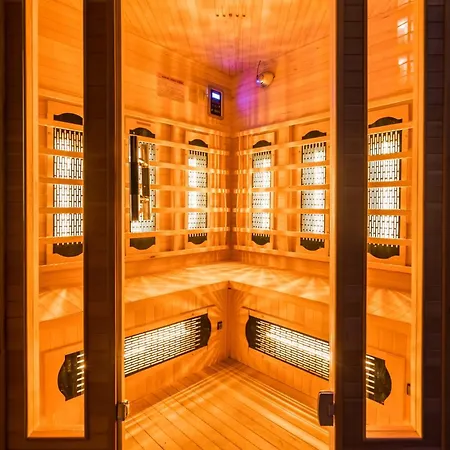 Wellness Wonderland Garden, Sauna, Jacuzzi In Cbd Apartment *
