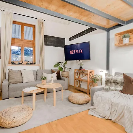 Wellness Wonderland Garden, Sauna, Jacuzzi In Cbd