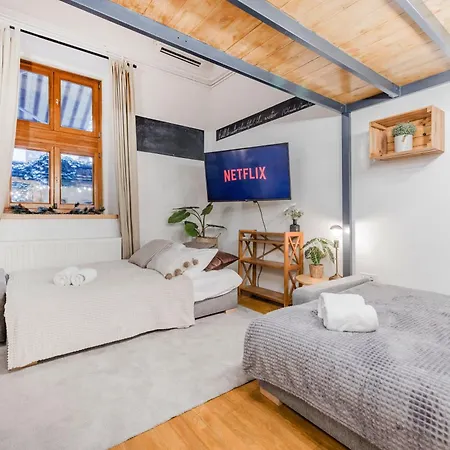 Apartment Wellness Wonderland Garden, Sauna, Jacuzzi In Cbd *
