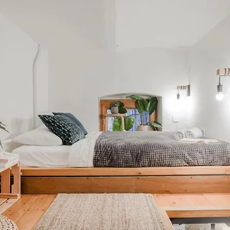 Apartment Wellness Wonderland Garden, Sauna, Jacuzzi In Cbd