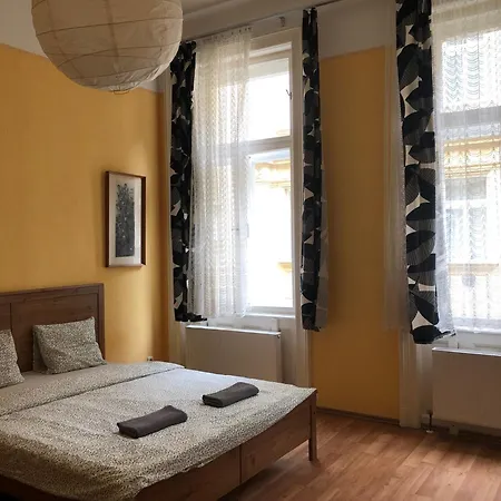 Astoria Apartment *