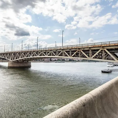 Apartment River View Cozy Budapest