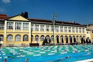 Csaszar Hotel