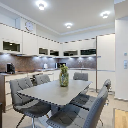 Hotel apartamentowy Emerald Downtown Luxury By Continental Group Budapeszt
