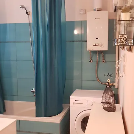 Center Royalty Apartment *