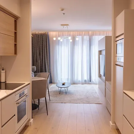 Hotel apartamentowy Emerald Downtown Luxury By Continental Group