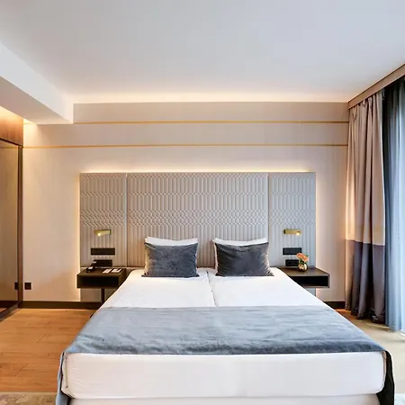 Hotel apartamentowy Emerald Downtown Luxury By Continental Group