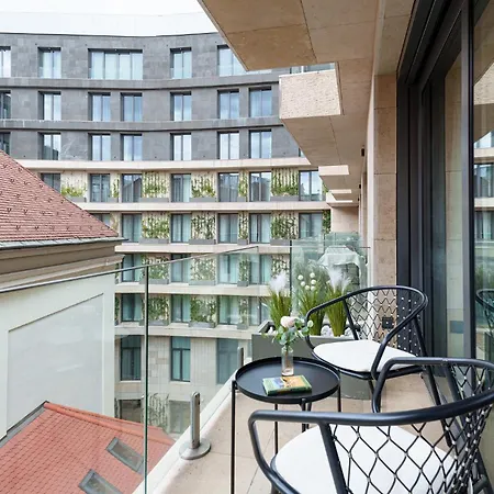 Emerald Downtown Luxury By Continental Group 2*