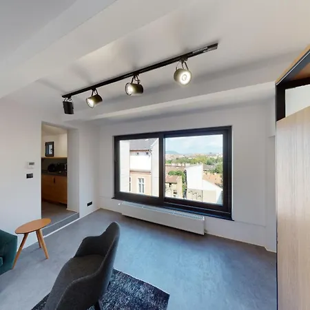 Aparthotel In *