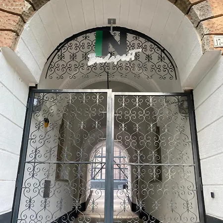 Aparthotel In *