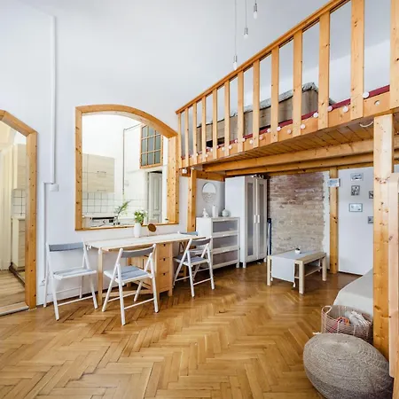 Brody Apartment