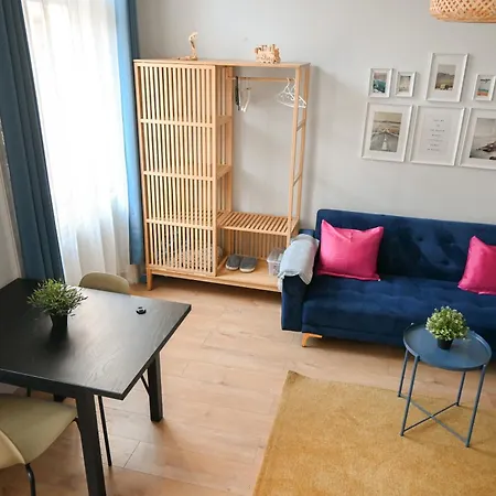 The Bachelor Pad *
