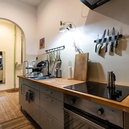 Moda Living Apartment
