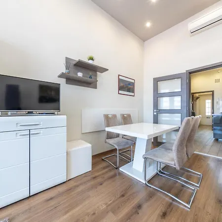 Eagle-eye Downtown By Souperapartments Apartment *