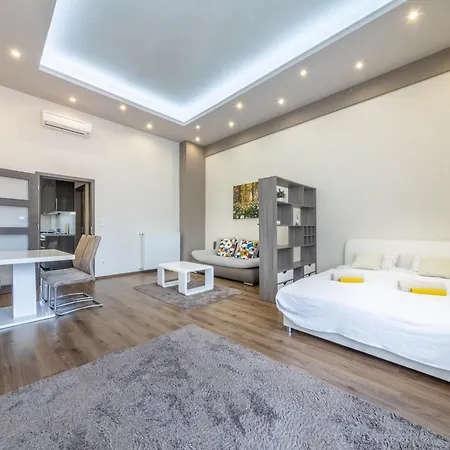 Apartment Eagle-eye Downtown By Souperapartments *