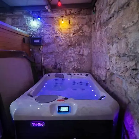 Klauzal Luxury Apartment Budapest