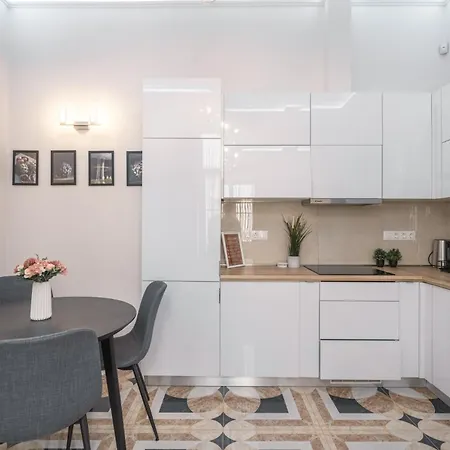 Apartment Exclusive N' Charming With Sauna In The Heart Of