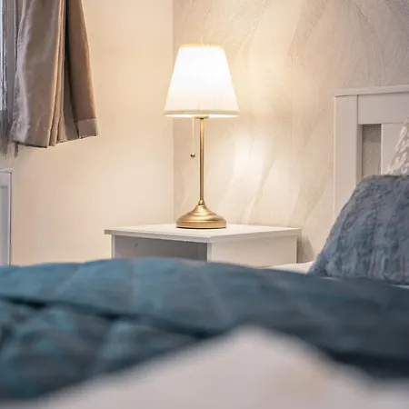 Apartment Exclusive N' Charming With Sauna In The Heart Of