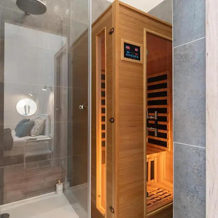 Exclusive N' Charming With Sauna In The Heart Of Budapest