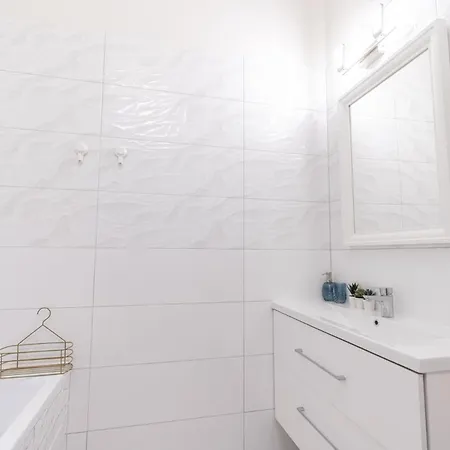 Apartment Exclusive N' Charming With Sauna In The Heart Of Budapest