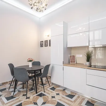 Apartment Exclusive N' Charming With Sauna In The Heart Of
