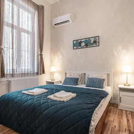 Exclusive N' Charming With Sauna In The Heart Of * Budapest