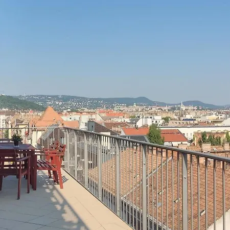 Aparthotel Corvin Center