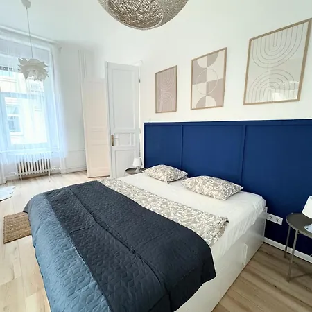 Danube Escapes Budapest- 3br Apartment *