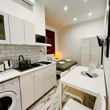 Quiet Luxury With 2 In The Centre Bb Daire *