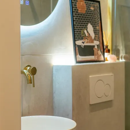 Akacfa-a111 Stylish 1 Bedroom Budapest