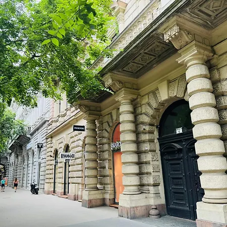 Andrassy With Free Parking Budapest