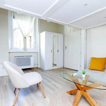 Historic Charm On Dohany Street By Newave Apartment