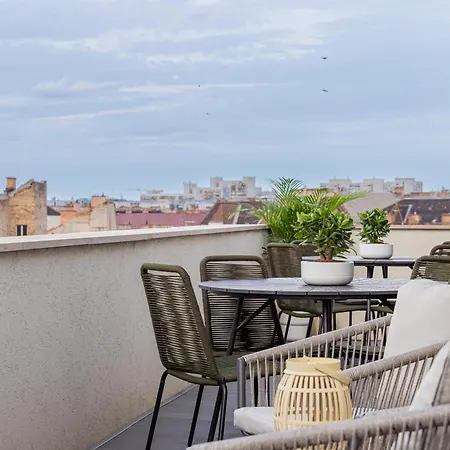 Apartment New Penthouse W Double Parking, Panoramic Balcony Budapest