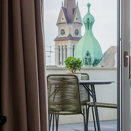 New Penthouse W Double Parking, Panoramic Balcony * Budapest