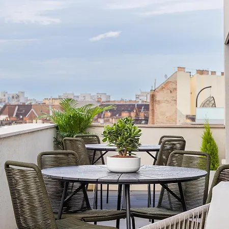 New Penthouse W Double Parking, Panoramic Balcony Budapest