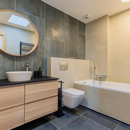 New Penthouse W Double Parking, Panoramic Balcony * Budapest