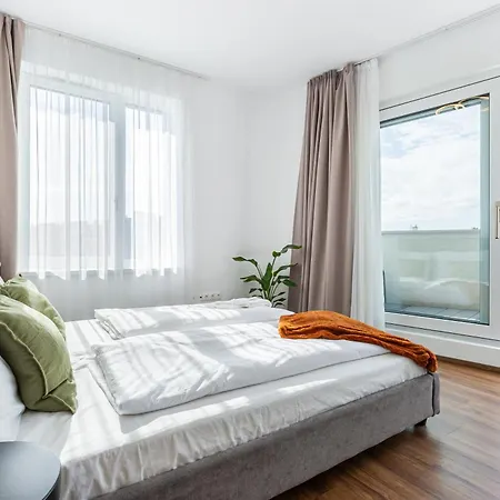 Apartment New Penthouse W Double Parking, Panoramic Balcony *