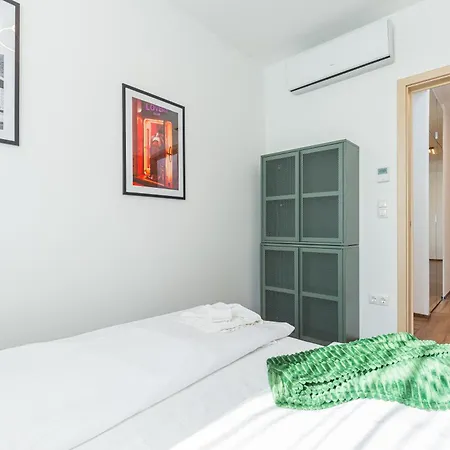 New Penthouse W Double Parking, Panoramic Balcony *