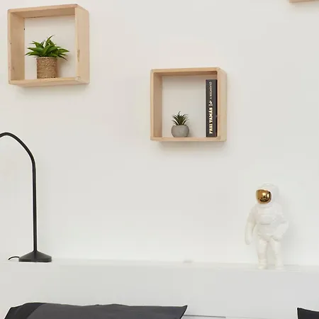 Tinodi Down Town Apartment