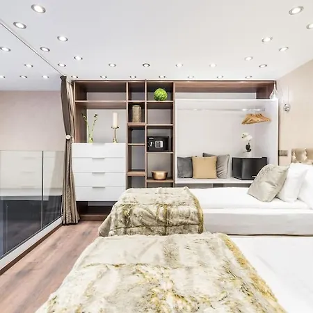 Luxurious 3-bedroom In The Center * Budapest