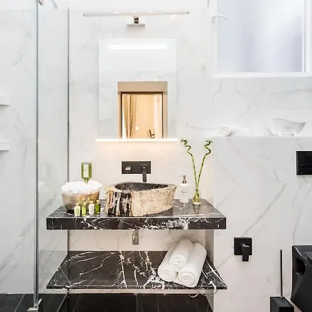 Luxurious 3-bedroom In The Center Apartment Budapest