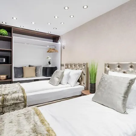 Luxurious 3-bedroom In The Center * Budapest