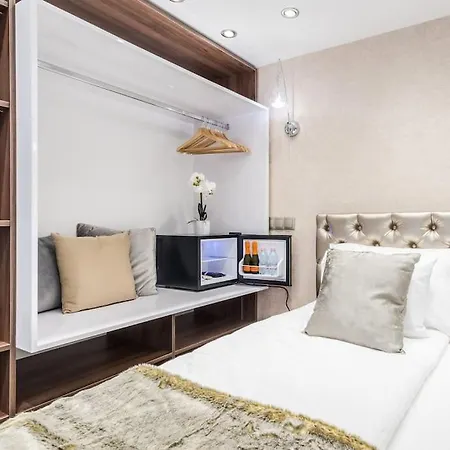 Apartment Luxurious 3-bedroom In The Center *