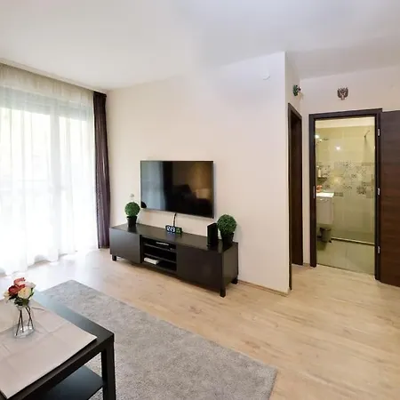 Orangehomes Garden View Friendly With Free Parking Apartment Budapest