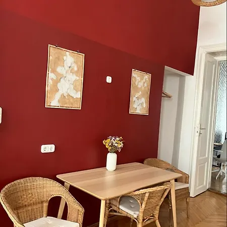 Spacious Near Liget * Budapest